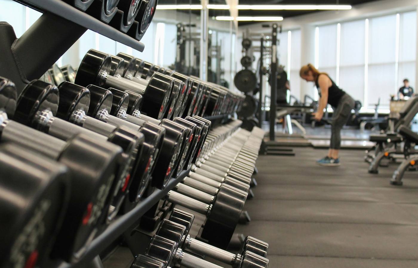 Skupinové fitness lekce v sále